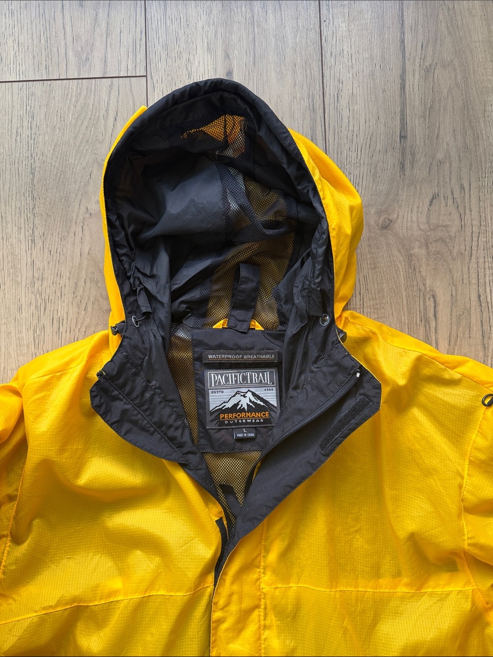 Vintage Pacific Trail Yellow Hooded Rain Jacket Men’s Large Waterproof Zipper